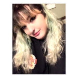 Meet your Posher, Tay